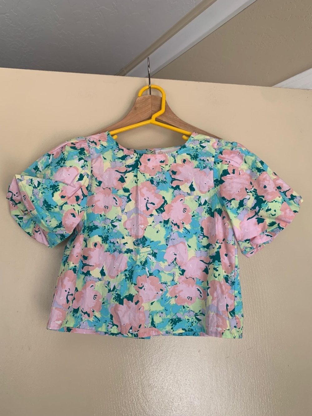 GB girls Sculpture Garden Floral Top Puffed Sleeves Button Back Sz.5 Shirt